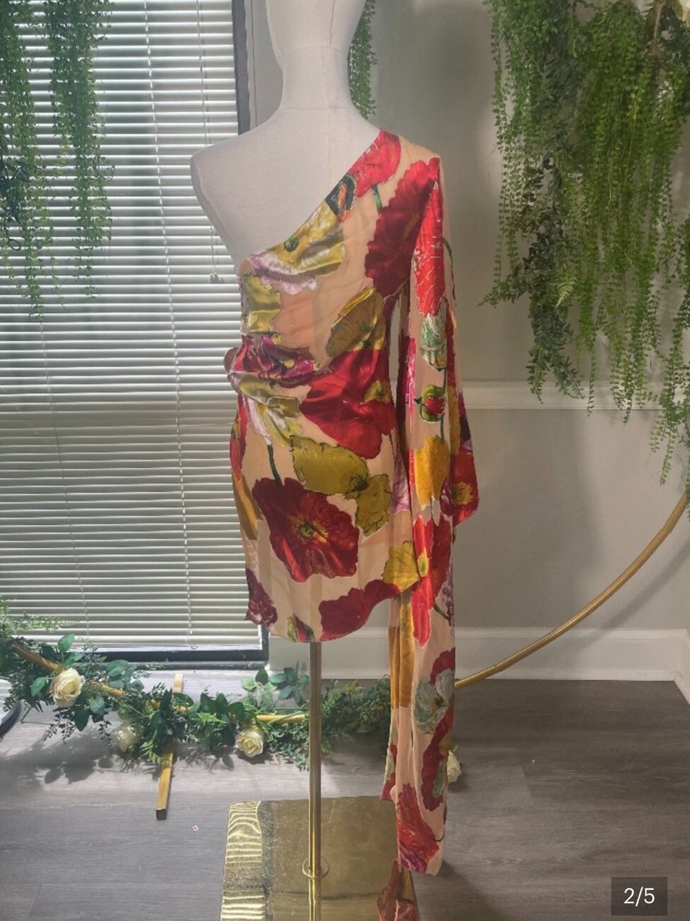 Cult Gaia floral one shoulder top - Picture 2 of 5